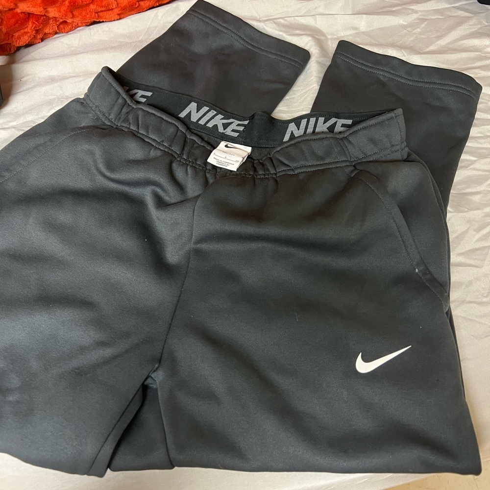 Nike wide leg Sweatpants men’s small